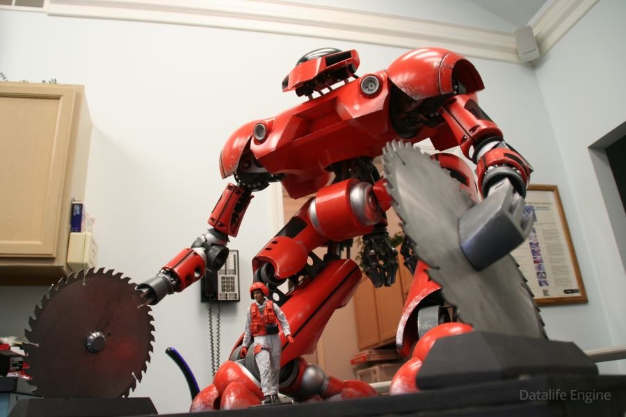 Болашақтың технологиясы: өрт сөндіруші робот