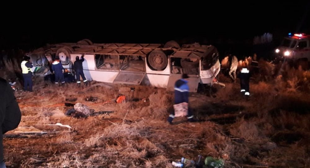 Қызылорда облысында автобус аударылды: бірнеше адамның мәйіті табылды