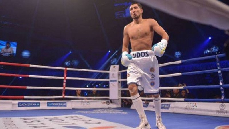 Үш титулы бар жеңілмеген қазақ боксшысы WBC рейтингінде жоғарылады