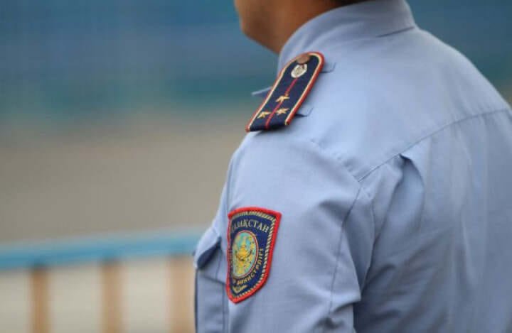 Қызылордалық полицейлер күзет қызметімен айналысу құқығына лицензия беру мәселелері бойынша түсіндіруде