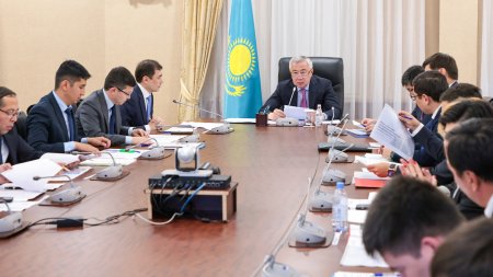 «Экономикалық штаб: Қазақстан ЖІӨ өсіміне қалай қол жеткізбек?»