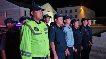 ӘРБІР АТА - АНА ӨЗ БАЛАСЫНЫҢ ҚОРҒАНЫ