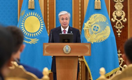 Мемлекет басшысы бокстан Әлем чемпионатының жеңімпаздары мен жүлдегерлерін марапаттау рәсіміне қатысты