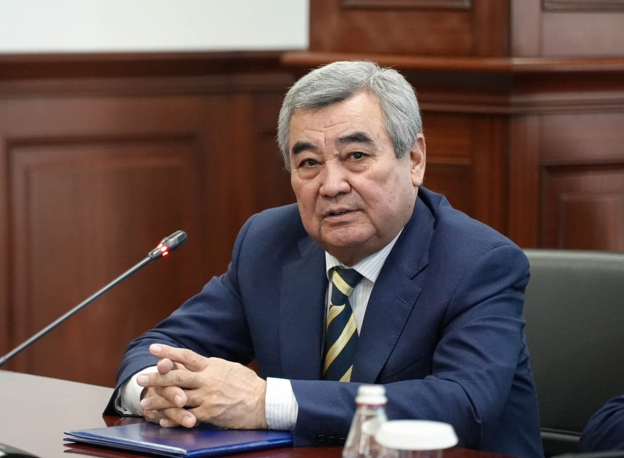 Туған жері –  тұғыр төрі