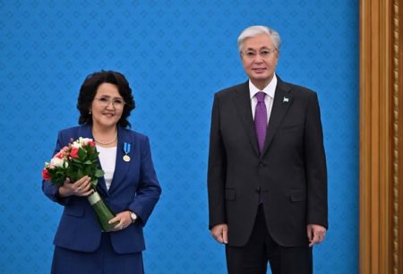 Жомарт Тоқаев  бір топ ұстазды мемлекеттік наградамен марапаттады