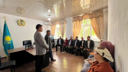 ЖОЛДАУ ЖҮКТЕГЕН ӨЗЕКТІ МӘСЕЛЕЛЕР АҚҚОРҒАН АУЫЛЫНДА ТАЛҚЫЛАНДЫ