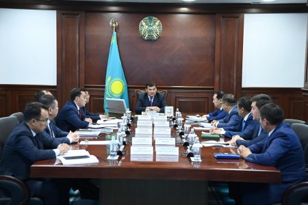 АҚПАРАТТЫҚ ЖӘНЕ ТЕЛЕКОММУНИКАЦИЯЛЫҚ ИНФРАҚҰРЫЛЫМДЫ ДАМЫТУ МӘСЕЛЕСІ ҚАРАЛДЫ