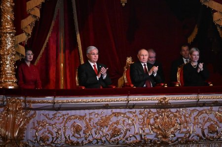 Қасым-Жомарт Тоқаев пен Владимир Путин Қазақстан өнерпаздарының гала-концертіне барды
