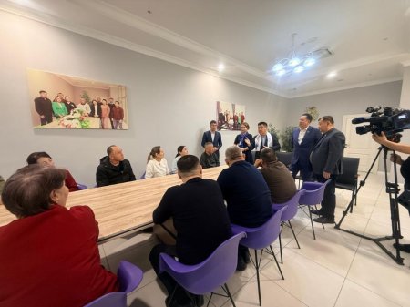 «Ақ жол» партиясы өкілдері кәсіпкерлермен кездесті