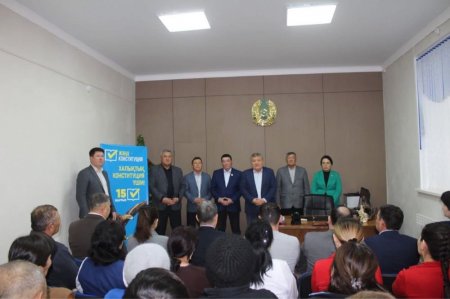 ЖАҢА КОНСТИТУЦИЯ ЖОБАСЫН ТҮСІНДІРУ ЖҰМЫСТАРЫ ЖАЛҒАСУДА