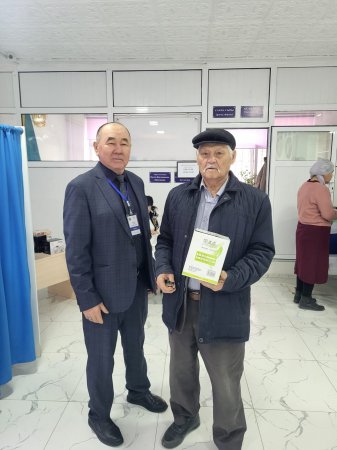 Референдумда: Алғаш дауыс берушілерге сыйлықтар берiлдi