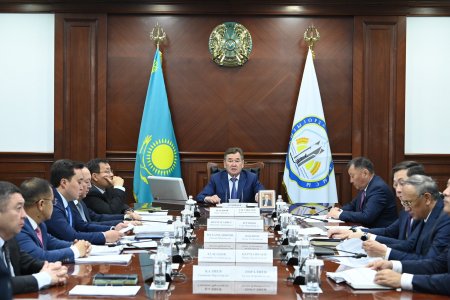 ОҚУ ЖЫЛЫНЫҢ ҚОРЫТЫНДЫСЫ МЕН ЖАЗҒЫ ДЕМАЛЫСТЫ ҰЙЫМДАСТЫРУ МӘСЕЛЕЛЕРІ ТАЛҚЫЛАНДЫ