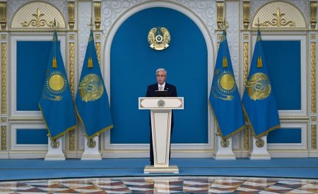 Мемлекет басшысы қоғамдық орындарда әдеп сақтау мәселесін көтерді