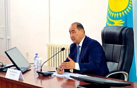 АУДАНДА ЖАҢА ОҚУ ЖЫЛЫНА ДАЙЫНДЫҚ БАРЫСЫ ТАЛҚЫЛАНДЫ