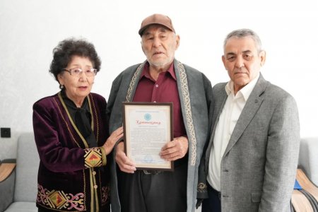 «АРМЫСЫҢ, 90!» ҚАЛАМЫ ҚОЛЫНАН ТҮСПЕГЕН ҚАЛАМГЕР