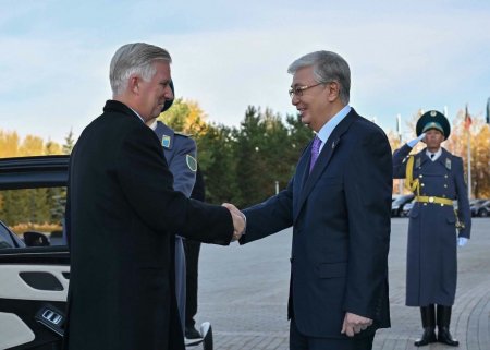 Ақордада елімізге мемлекеттік сапармен келген Бельгиялықтар Королі Филипп пен Патшайым Матильданы ресми қарсы алу рәсімі өтті