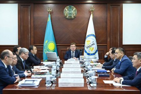 САЛЫҚ ТҮСІМДЕРІН АРТТЫРУ ЖӘНЕ БЮДЖЕТ ҚАРАЖАТЫН ТОЛЫҚ ИГЕРУ МӘСЕЛЕЛЕРІ ТАЛҚЫЛАНДЫ